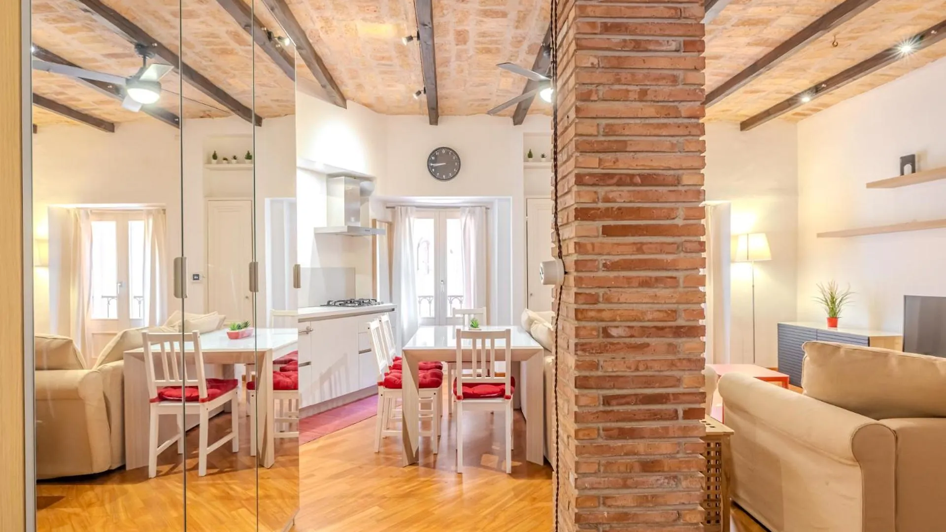 Charme E Stile A Via Foscolo Apartment Rome