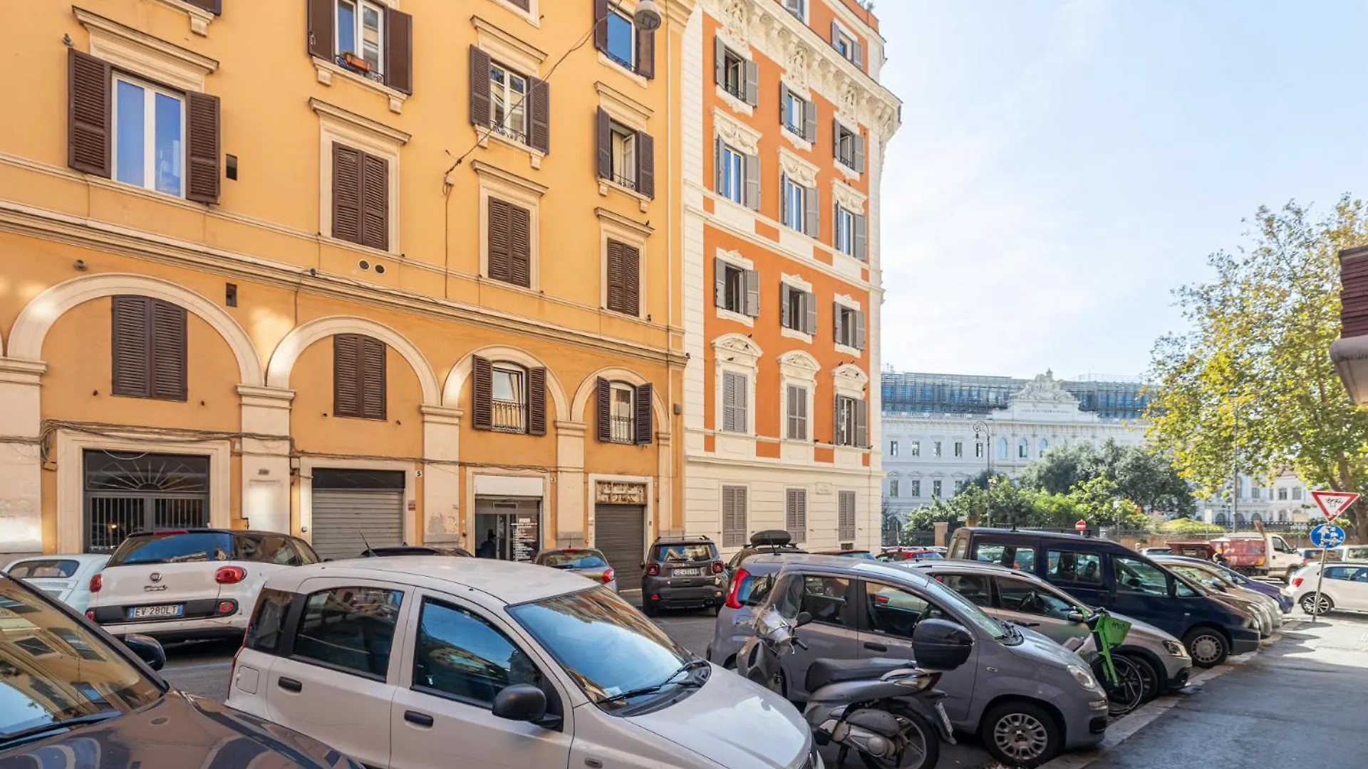 Charme E Stile A Via Foscolo Apartment Rome