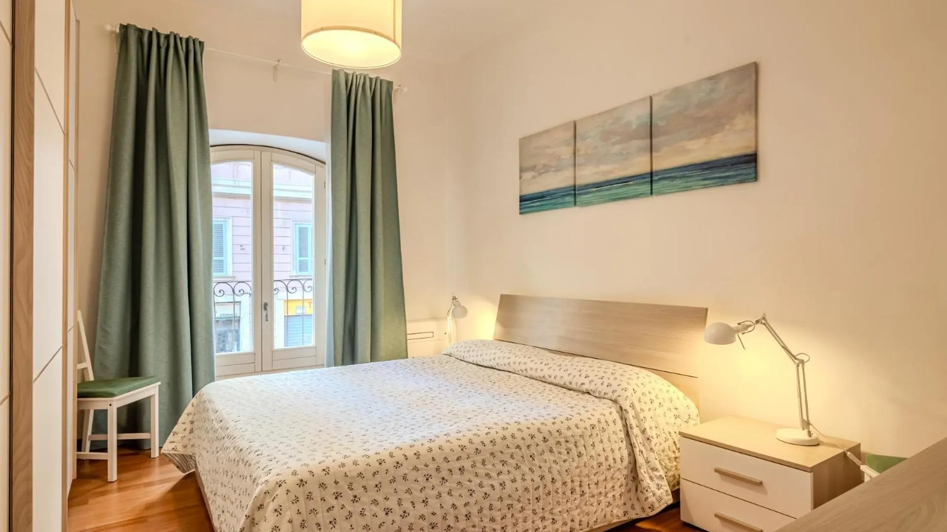 Charme E Stile A Via Foscolo Apartment Rome Italy