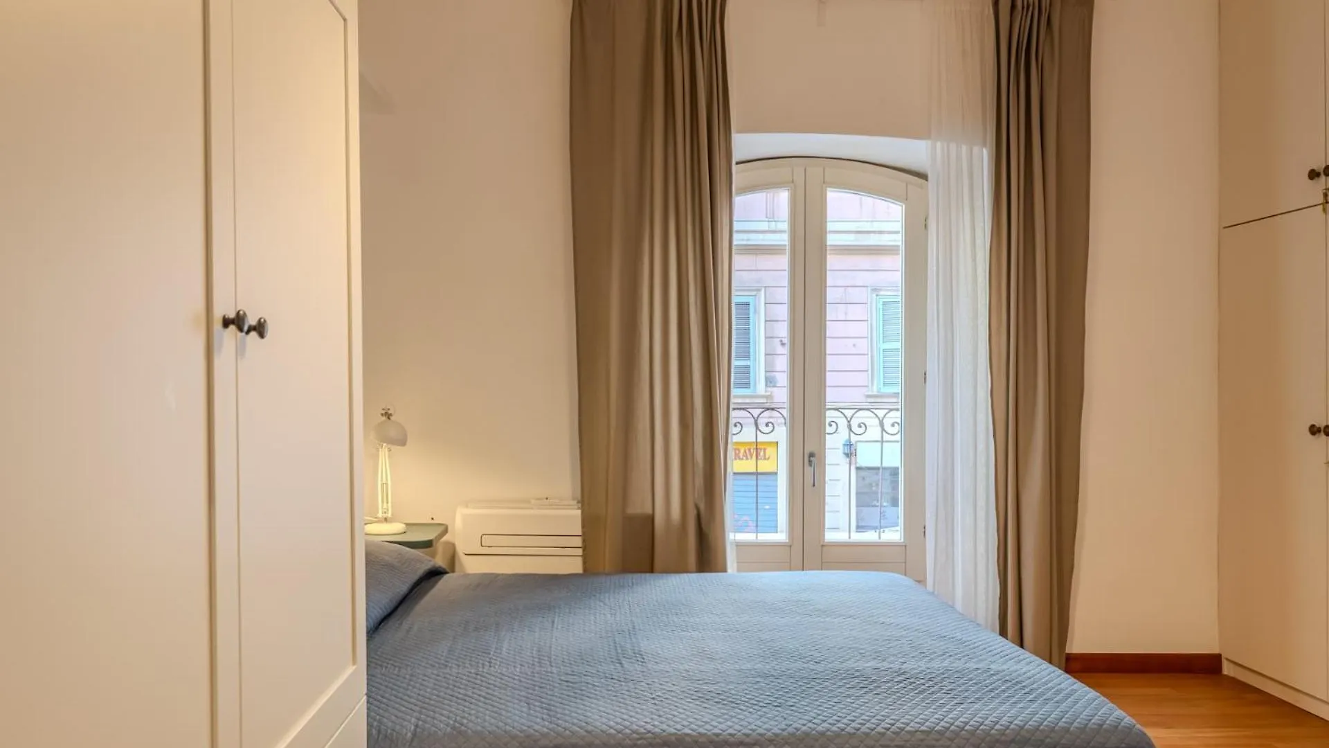 Charme E Stile A Via Foscolo Apartment Rome